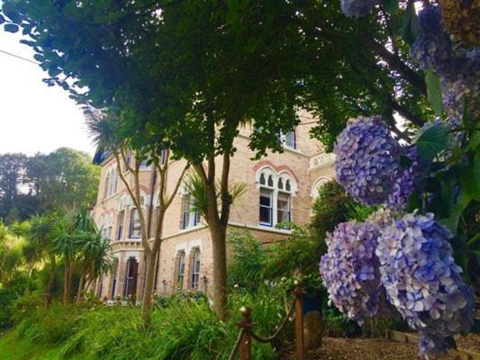 Westwell Hall Guest Accommodation, Bed & Breakfast, Luxury Rooms Ilfracombe Esterno foto