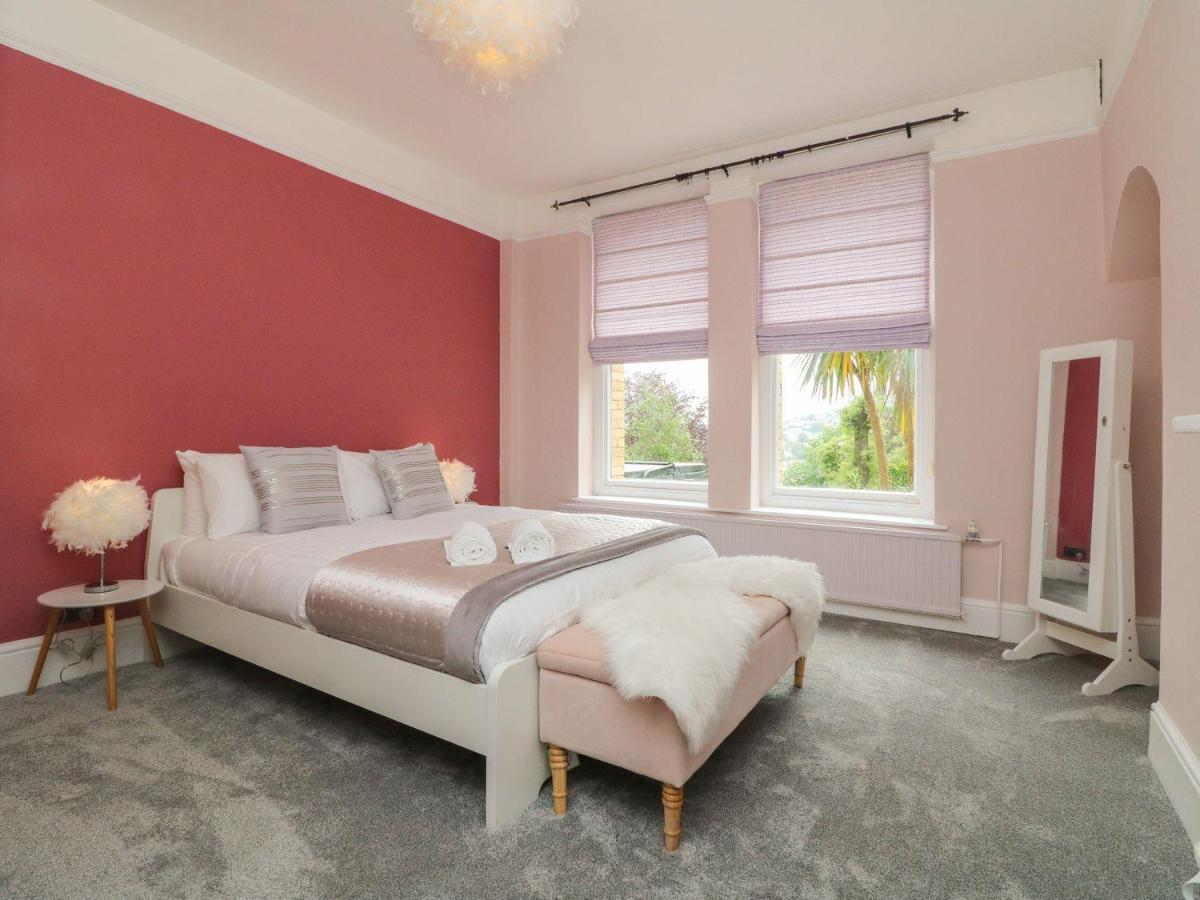 Westwell Hall Guest Accommodation, Bed & Breakfast, Luxury Rooms Ilfracombe Esterno foto